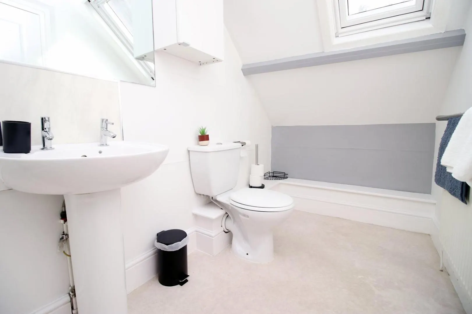 Apartment Chic And Spacious 1-Bedroom Flat Pontcanna Cardiff