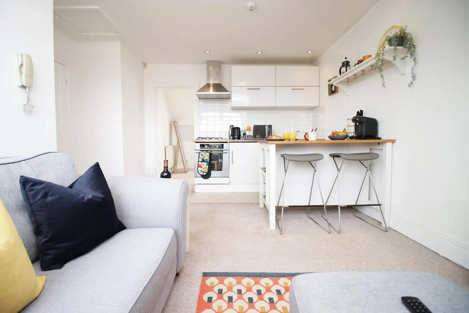 Apartment Chic And Spacious 1-Bedroom Flat Pontcanna Cardiff