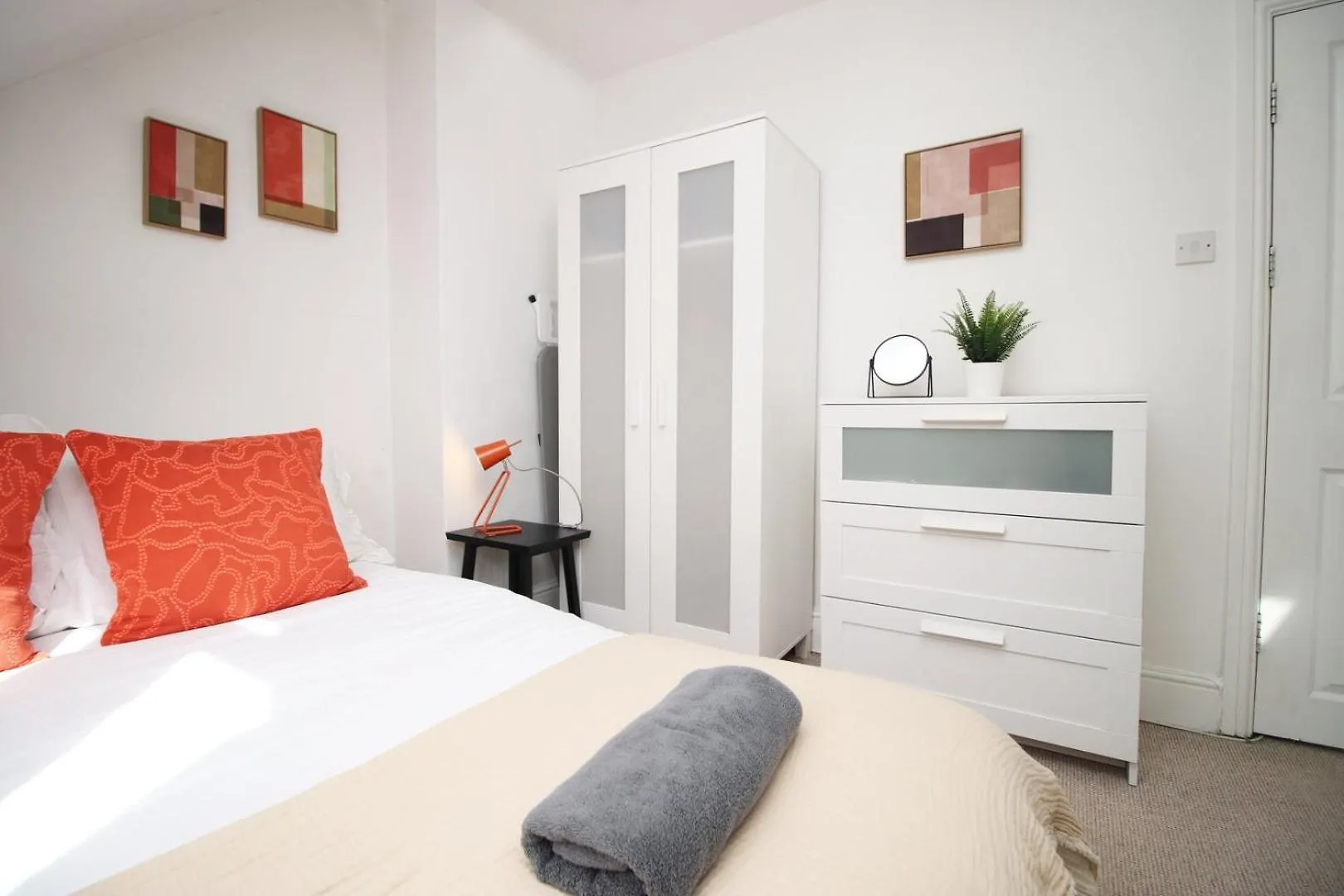 Apartment Chic And Spacious 1-Bedroom Flat Pontcanna Cardiff United Kingdom