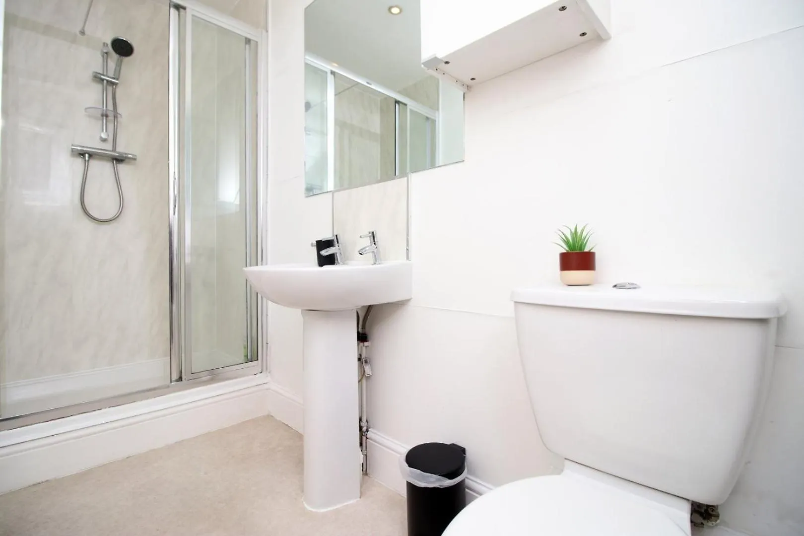 Chic And Spacious 1-Bedroom Flat Pontcanna Cardiff United Kingdom